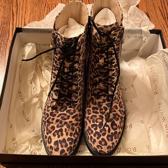 Ron White Weatherproof boot. Brand new in box. Light Leopard colour. - Picture 2 of 5